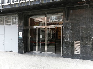 Local en C/ Gordóniz   54