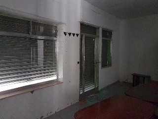 64390-0001 11