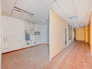Local en C/ San Pedro de Menzonzo, Santiago de Compostela (Coruña (A))  46