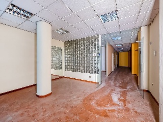 Local en C/ San Pedro de Menzonzo, Santiago de Compostela (Coruña (A))  47