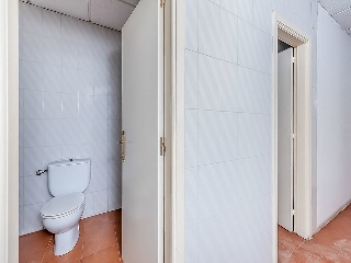 Local en C/ San Pedro de Menzonzo, Santiago de Compostela (Coruña (A))  72