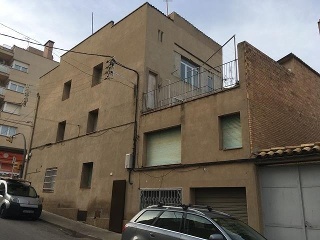 Edificio en Navàs 10