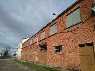 Suelo con edificación en C/ Curtidores 12
