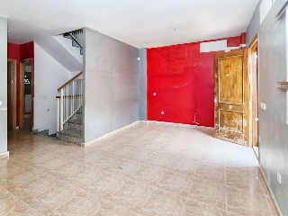 Vivienda adosada en C/ Pintor Saura Mira 30