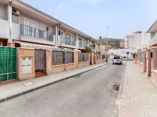 Vivienda adosada en C/ Pintor Saura Mira 47