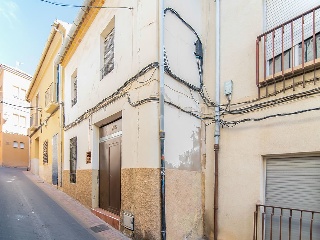 Casa adosada en C/ Esteban Tomás 33