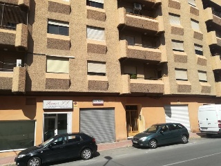 Local en Av Cieza  25