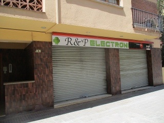 Local en Avda. Prat de la Riba 2