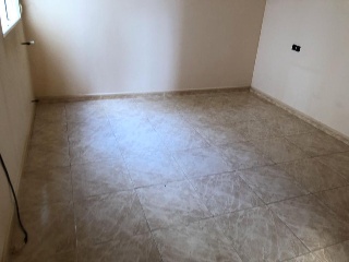 Piso con anejos en Av Reyes Católicos 30