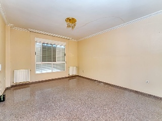 Vivienda adosada en Av Villena  24