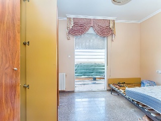 Vivienda adosada en Av Villena  30