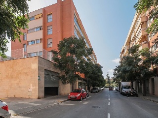Local en C/ Antoni Bofarrull  14