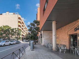 Local en C/ Antoni Bofarrull  17