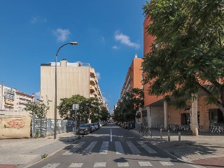 Local en C/ Antoni Bofarrull  19
