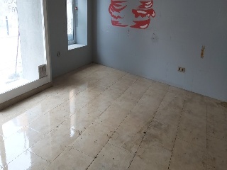 Vivienda y Local en RD Moreta 8
