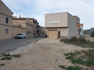 Suelos situados en Canals, Valencia 25