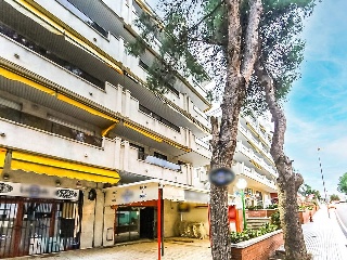 Local en Ctra de la Costa  18