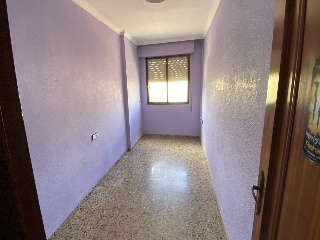 Piso con anejos en C/ José Canalejas 40