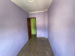 Piso con anejos en C/ José Canalejas 42