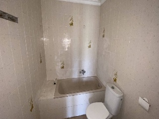 Piso con anejos en C/ José Canalejas 49