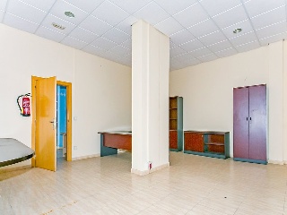Local comercial en Av Torre de la Vila 23