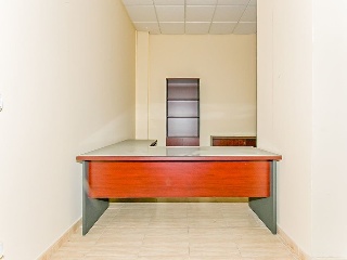Local comercial en Av Torre de la Vila 30