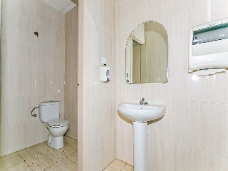 Local comercial en Av Torre de la Vila 31