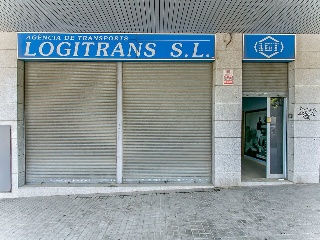 Local comercial en Av Torre de la Vila 33