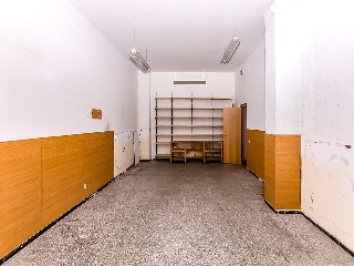 Local comercial en Burgos 32