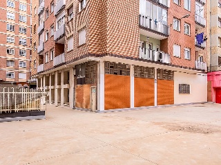 Local comercial en Burgos 45