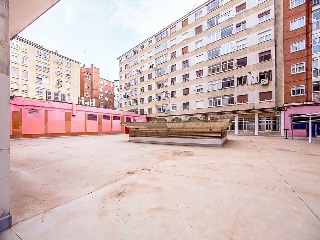 Local comercial en Burgos 46
