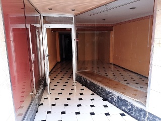 Local comercial en C/ El Camí 23