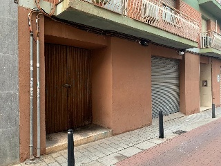 Locales en C/ Sant Tomàs 8