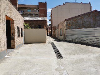 Local destinado a garajes en C/ Miguel Ángel 35