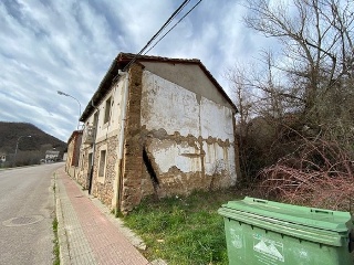03052-0001 28