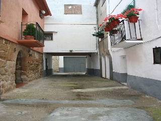 00041-0001 28