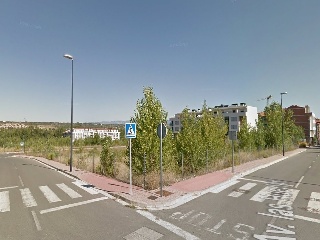 Suelo en Avda de la Rioja 23