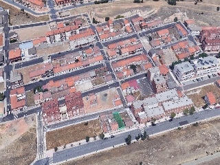 Suelo urbano consolidado en C/ Cordel de Merinas de Cham 17