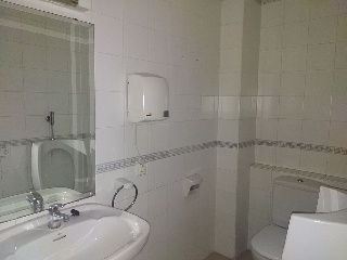 00375-0001 32