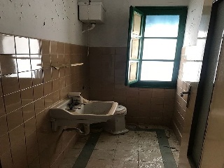 00798-0001 33