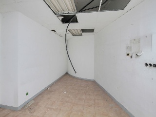 Local comercial en Av Torrente Gornal - El Hospitalet de Llobregat - 18