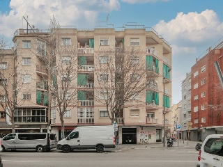 Local comercial en Av Torrente Gornal - El Hospitalet de Llobregat - 24