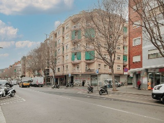 Local comercial en Av Torrente Gornal - El Hospitalet de Llobregat - 25