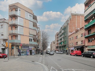 Local comercial en Av Torrente Gornal - El Hospitalet de Llobregat - 28