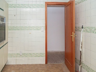 00834-0001 24
