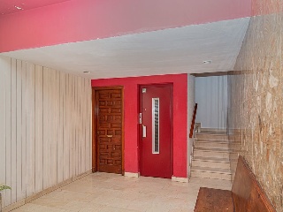 00834-0001 35