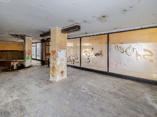 Local comercial en C/ Grup Parada 14