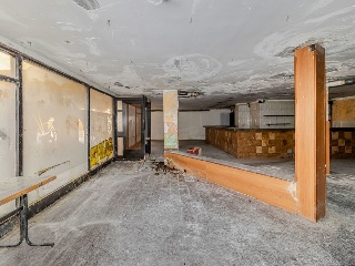 Local comercial en C/ Grup Parada 18