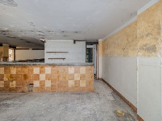 Local comercial en C/ Grup Parada 23