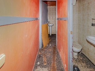 Local comercial en C/ Grup Parada 27